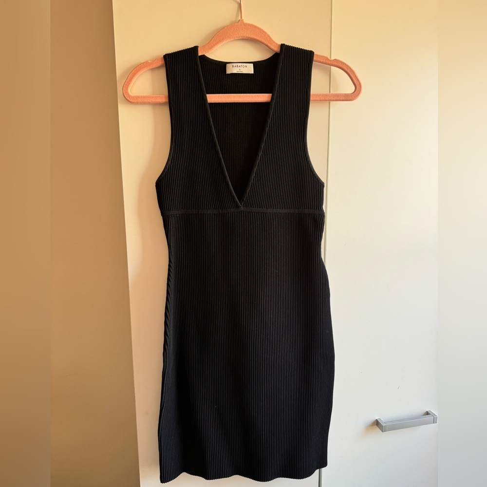 LIKE NEW - ARITZIA BABATON BODYCON DRESS - Size S